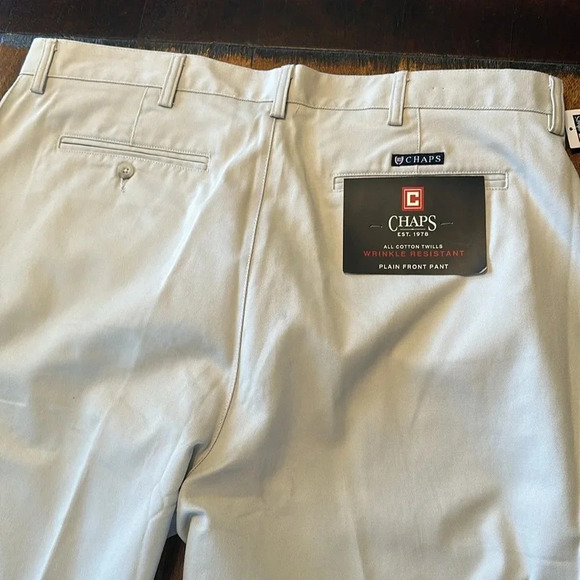 Chaps chinos NWTs 40” waist and 30 inside leg - Picture 3 of 4